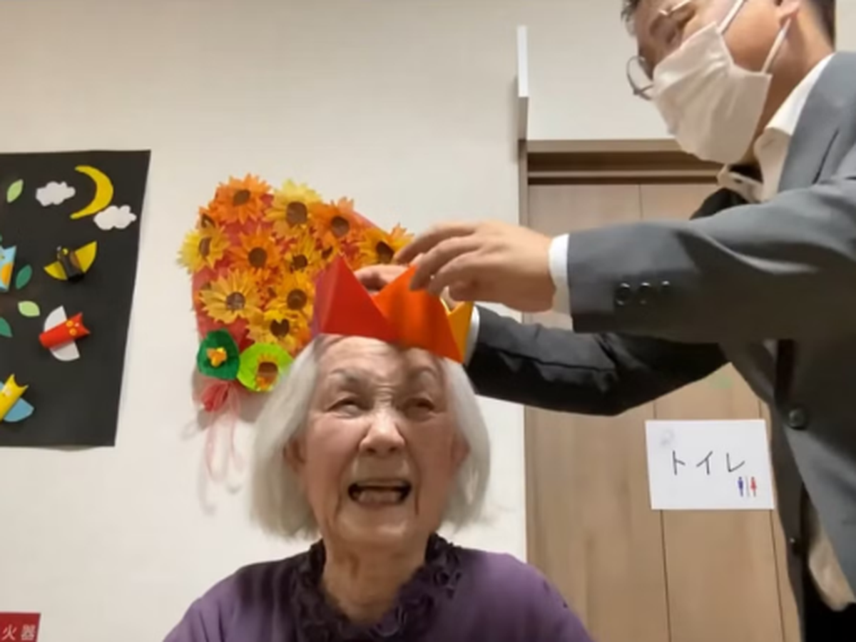 Cụ bà 92 tuổi vô địch giải đấu game đối kháng, người trẻ chỉ biết sững sờ thán phục