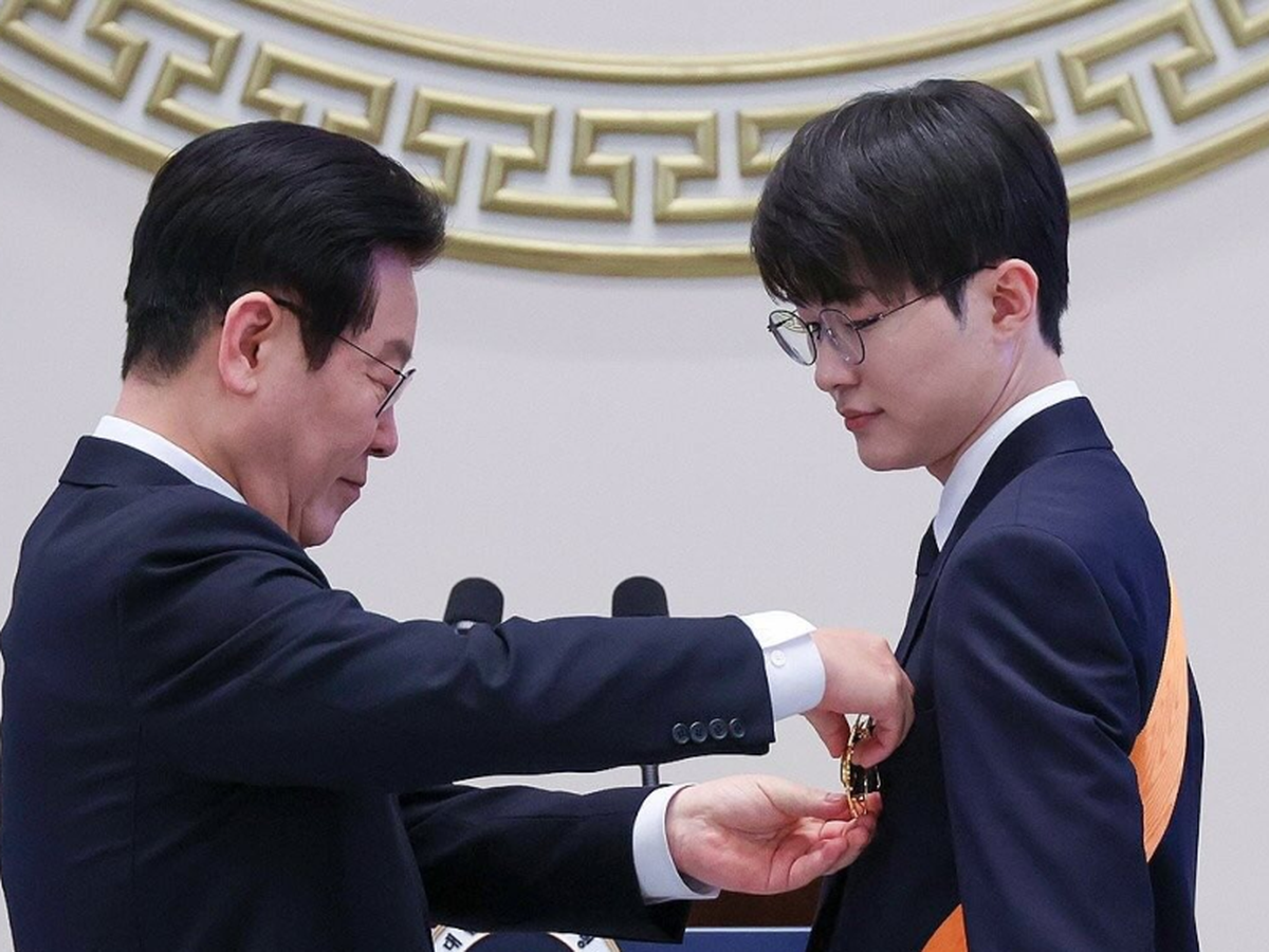 Khán giả soi ra loạt đãi ngộ dành cho Faker nhưng có một nhân vật sẽ phải chịu áp lực cực lớn