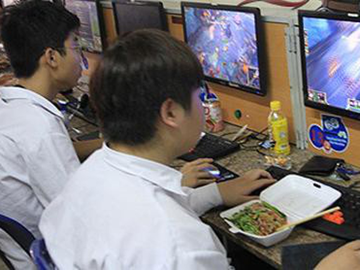 Từ "vua quán net" đến kẻ đứng ngoài cuộc chơi: Nỗi lòng của thế hệ game thủ bị thời gian bỏ lại