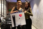 Độ Mixi hí hửng mở hộp PS5 sớm hàng đầu Việt Nam