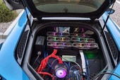 Thanh niên lắp 6 card RTX 3080 vào siêu xe BMW i8 để đào coin "trêu ngươi game thủ"