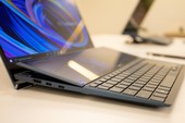 Cận cảnh ZenBook Duo 14 2021 - Laptop hai màn hình "dành cho tương lai"