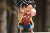 Mô hình "Luffy bị đấm" cháy hàng, các fan One Piece phải chăng rất thích main bị "bón hành"?