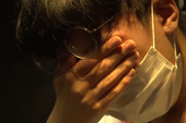 Nhói lòng hình ảnh sao trẻ DragonX bật khóc nức nở khi đội nhà tiếp tục thất bại