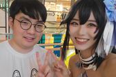 BeryL xuất hiện cạnh nữ cosplayer xinh đẹp, hóa ra là "người quen", từng check-in với cả "Chủ tịch"