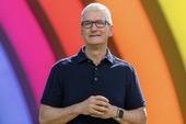 Nóng: CEO Apple Tim Cook vừa đến Việt Nam