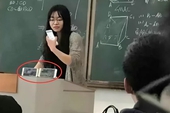 Chơi game trong lớp, nữ giáo viên xinh đẹp “chơi chiêu” cao tay khiến học sinh “nhìn nhân vật mà lệ tuôn rơi”