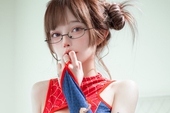 "Búp bê sống" làng streamer hun mắt fan nam với bộ ảnh cosplay người nhện phiên bản nóng bỏng có 1-0-2