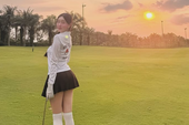 Đi đánh golf, nàng hoa hậu bất ngờ viral với outfit không thể táo bạo hơn