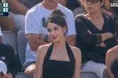 Danh tính cô gái đi xem tennis lọt vào cam thường nhà đài, nổi tiếng sau vài giây vì đẹp siêu thực