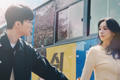 Faker "tình tứ" cùng Karina khiến cộng đồng mạng bùng nổ