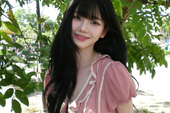 "Nữ thần AI" tung loạt ảnh đời thường đẹp như phim điện ảnh: Mặt mộc đúng chuẩn tình đầu quốc dân