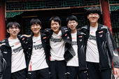 Cựu vương CKTG có nguy cơ "thất nghiệp" dù đầu mùa vừa "gánh team"