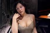 Dân tình gọi tên "hot nhền nhện" trước pha biến hình của nàng hot gymer