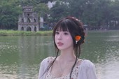 Chụp ảnh ở Hồ Gươm, bộ ảnh của cô nàng hot girl bất ngờ viral khắp MXH