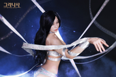 Cosplay nữ nhân vật gợi cảm trong game di động Hàn Quốc