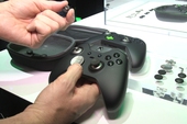 Cận cảnh tay cầm chơi game biến hình cực đỉnh của Xbox One