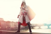Lạ mắt với màn cosplay Assassin's Creed giống như thật