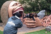 Cận cảnh công viên Attack on Titan cực độc tại Nhật Bản