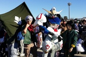 Lạ mắt với bộ cosplay Gundam tuyệt đẹp tại lễ hội truyện tranh