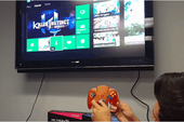Dùng tay cầm máy chơi game cổ trên Xbox One