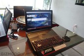 Choáng với laptop chơi game bàn phím cơ giá cực đắt