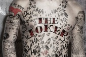 Joker trong phim Suicide Squad đáng lẽ phải được xăm kín lưng chứ không hiền như chúng ta từng thấy