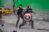 Nhìn lại 28 bức ảnh hậu trường công phu của bom tấn The Avengers