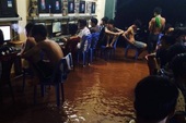 Vừa dứt bão số 1, game thủ Việt Nam đã tụ tập đông nghịt ngoài quán net