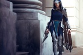 Liên Minh Huyền Thoại: Xao xuyến với bộ ảnh cosplay Talon phiên bản 'có ngực'