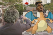 Thái độ vui sướng của Jose Mourinho khi bắt được Pokemon GO cực hiếm - Pogba
