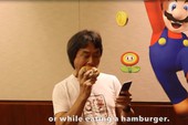 Giám đốc sáng tạo của Nintendo vừa ăn vừa chơi Super Mario Run
