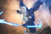 Cosplay nữ xạ thủ Ashe tuyệt đẹp trong Liên Minh Huyền Thoại