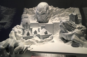 Lạ mắt với triển lãm Attack on Titan tại Nhật Bản