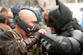 Chuyện ít người biết - Nam diễn viên đóng Bane trong phim Batman đau đớn khi phải tập thể hình trước khi đóng phim