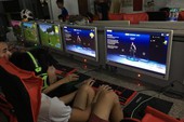 Không 'đú' được cấu hình chiến PUBG, nhiều chủ quán net Việt quyết tâm phổ cập Fortnite Battle Royale