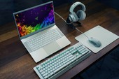 Razer ra mắt laptop chơi game 15.6 inch mới giá mềm hơn, có thêm phiên bản hạn chế màu trắng thủy ngân