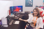 Nữ game thủ Việt xinh xắn và bộ máy tính 'hoa anh đào' đẹp ngất ngây