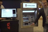 Chỉ mất 5', hacker bắt 'ATM tự động nhả tiền': Không cần mật khẩu, không ghi nhận giao dịch trên hệ thống