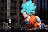 Son Goku "siêu to khổng lồ" tiếp tục xuất hiện trong ngày lễ tạ ơn tại Mỹ