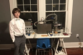Cậu bé 12 tuổi giải thích vì sao thay vì chơi game ở độ tuổi này, cậu lại đi chế tạo lò phản ứng hợp hạch