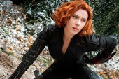 Trước thềm Avengers: Endgame - Black Widow bị cánh săn ảnh đuổi theo ráo riết đến nỗi... phải vào sở cảnh sát trình báo