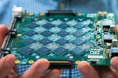 Intel ra mắt chip AI mới, mô phỏng cách hoạt động của bộ não, tăng tốc xử lý AI tới 1.000 lần