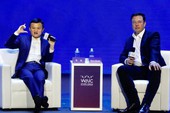 Elon Musk trò chuyện cùng Jack Ma: 'Loài người chỉ như con tinh tinh so với AI'