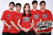 Hotgirl chơi League of Legends cực pro