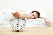 Những tác hại khó lường của việc ngủ nướng