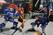 Trận chiến robot đồ chơi cực "ảo"