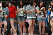 Người Việt dùng smartphone gần 3 tiếng một ngày