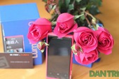 Ngắm Nokia Lumia 800 màu hồng tại Việt Nam