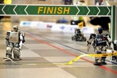 Robot chạy marathon nhanh nhất thế giới